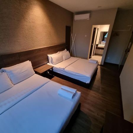 Miico Hotel @ Mount Austin Τζόχορ Μπάχρου Εξωτερικό φωτογραφία