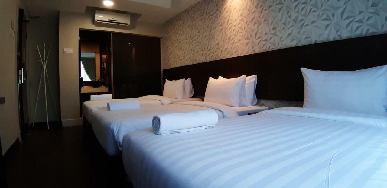 Miico Hotel @ Mount Austin Τζόχορ Μπάχρου Εξωτερικό φωτογραφία