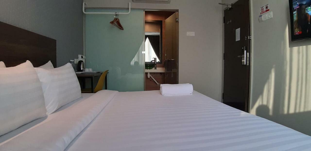Miico Hotel @ Mount Austin Τζόχορ Μπάχρου Εξωτερικό φωτογραφία
