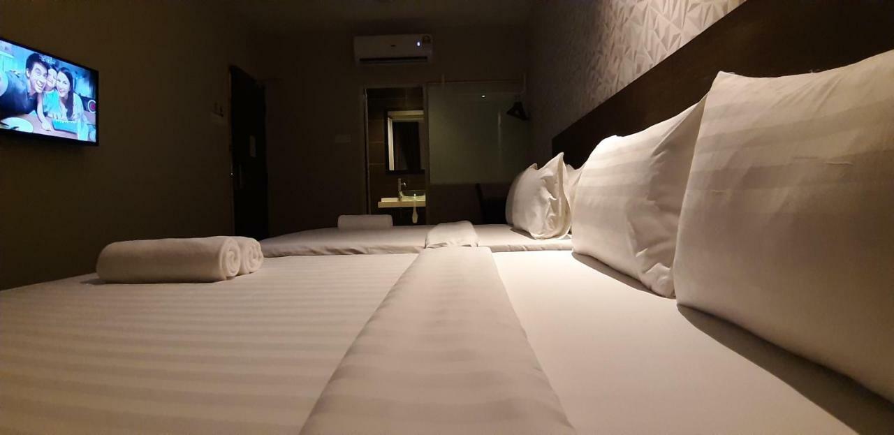 Miico Hotel @ Mount Austin Τζόχορ Μπάχρου Εξωτερικό φωτογραφία