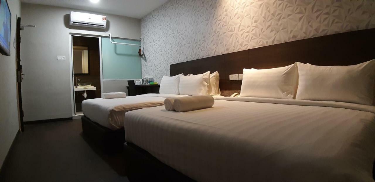 Miico Hotel @ Mount Austin Τζόχορ Μπάχρου Εξωτερικό φωτογραφία