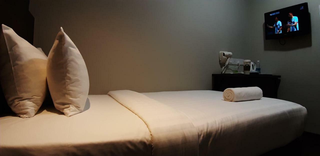 Miico Hotel @ Mount Austin Τζόχορ Μπάχρου Εξωτερικό φωτογραφία