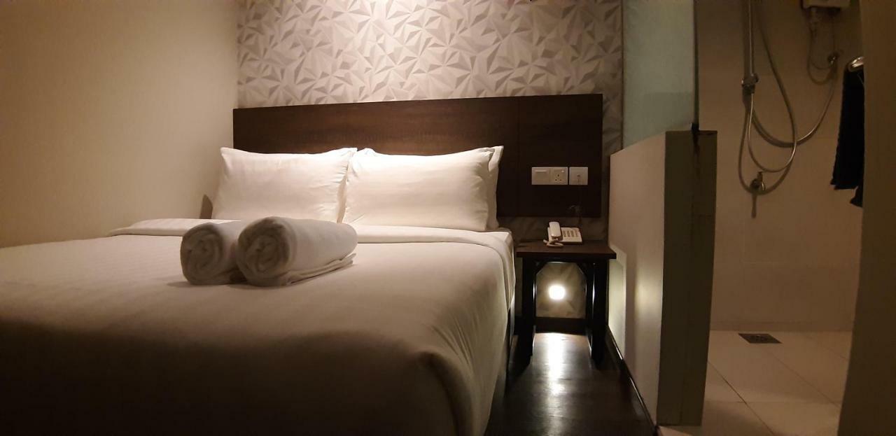 Miico Hotel @ Mount Austin Τζόχορ Μπάχρου Εξωτερικό φωτογραφία