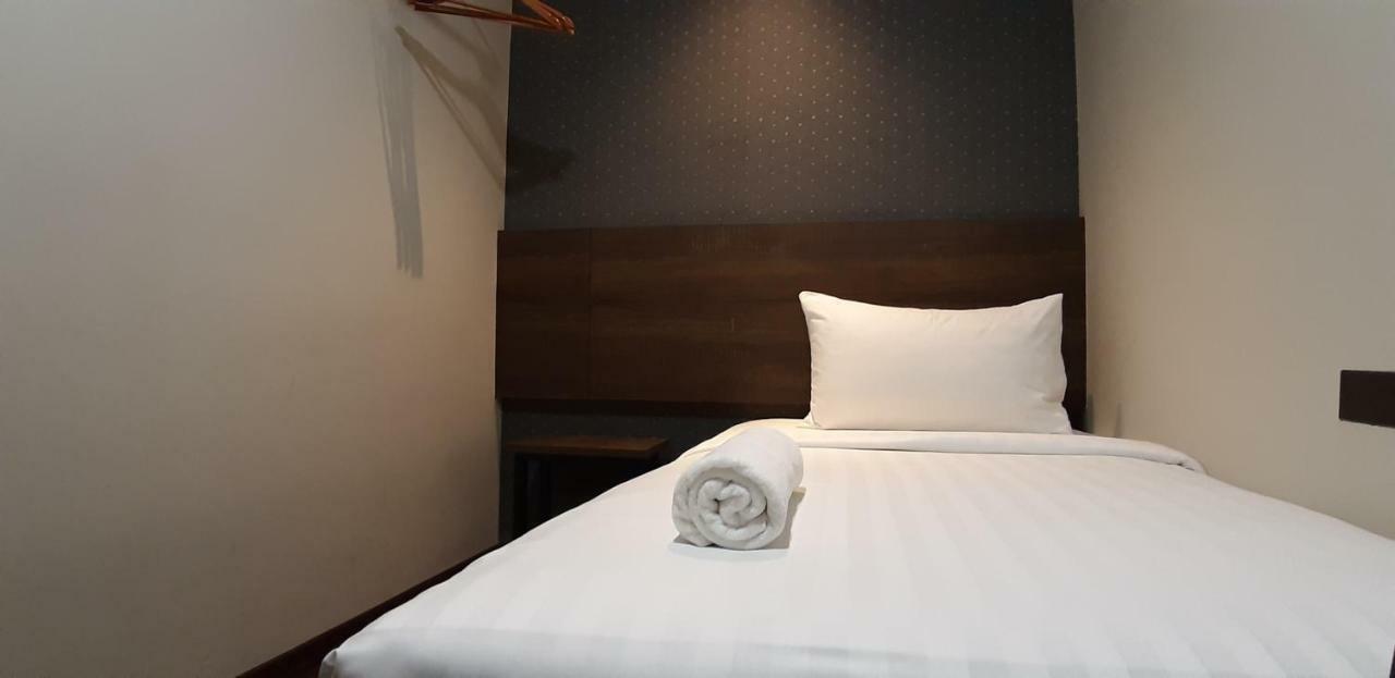 Miico Hotel @ Mount Austin Τζόχορ Μπάχρου Εξωτερικό φωτογραφία