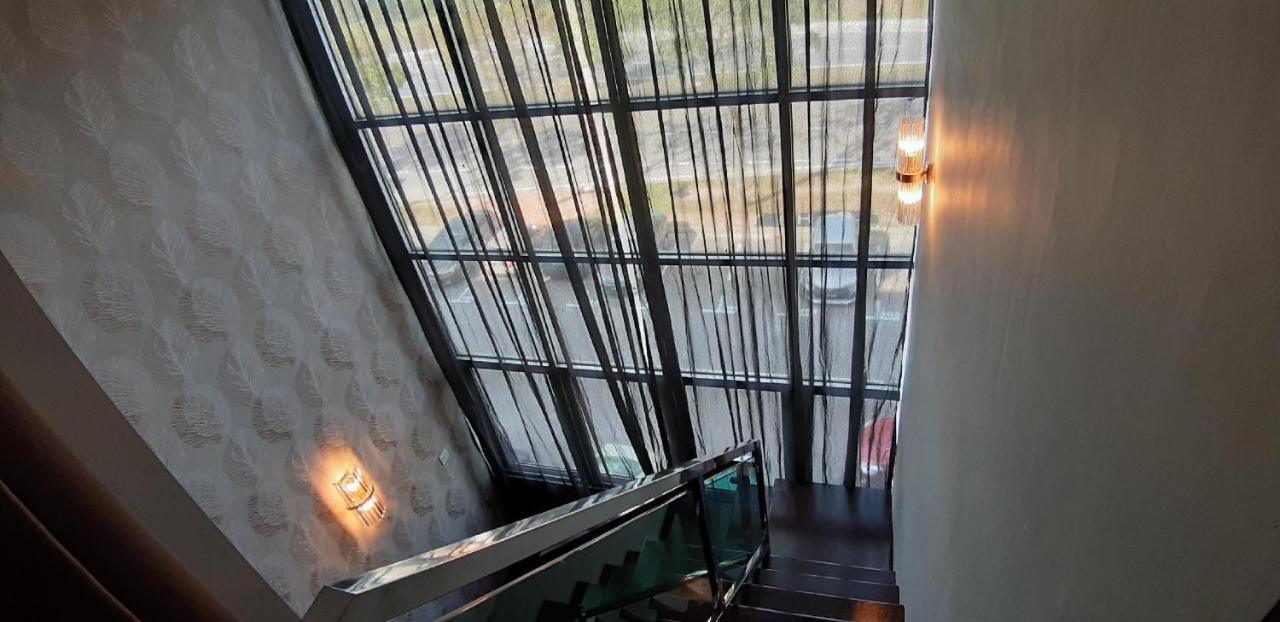 Miico Hotel @ Mount Austin Τζόχορ Μπάχρου Εξωτερικό φωτογραφία